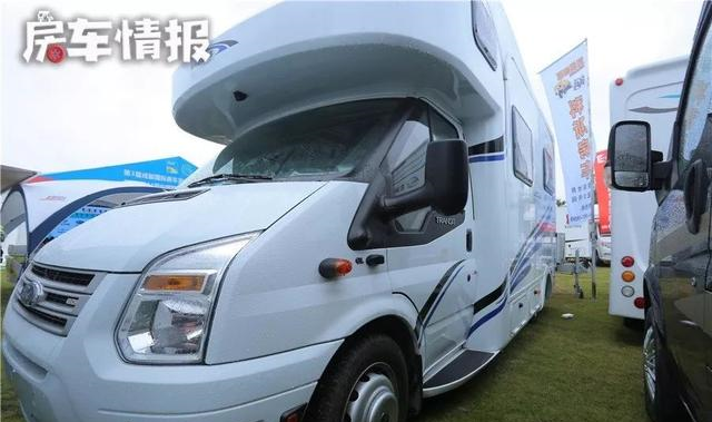 经典福特底盘c型房车业界口碑高,5座5卧水电足,30多万即可拥有