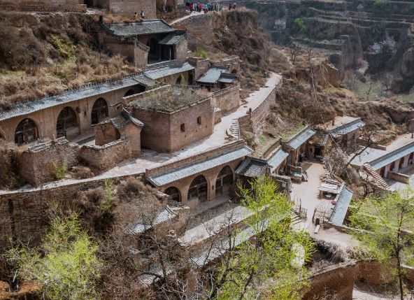 天下黄河第一湾,位于山西省石楼县辛关镇,最佳观景点为马家畔