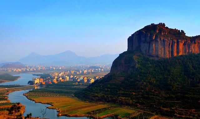 台州临海桃渚石柱灵峰!