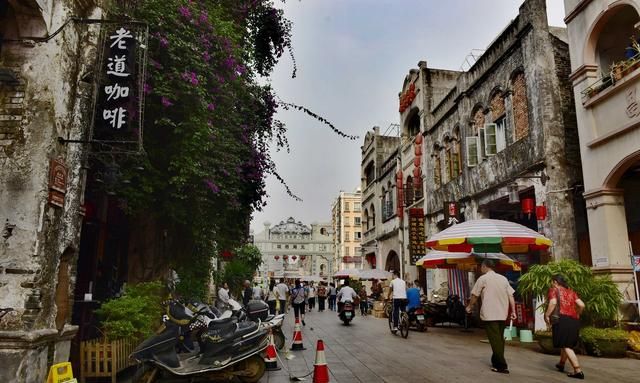 北海老街有着近两百年的历史沿街全都是中西合璧骑楼式建筑