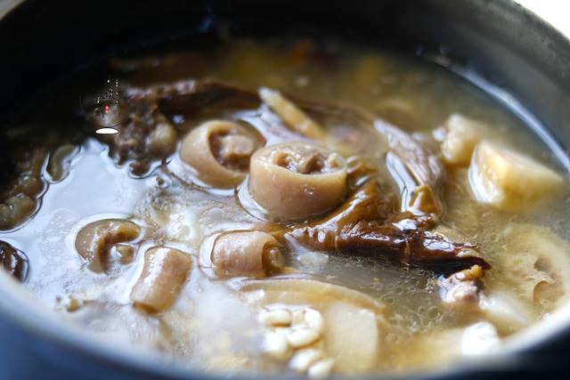 猪身上这个宝,过年少不了,男人吃了补腰力,女人吃了皮肤好