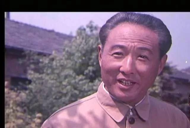 表演艺术家仲星火演小人物走红58岁再婚遭3子女反对