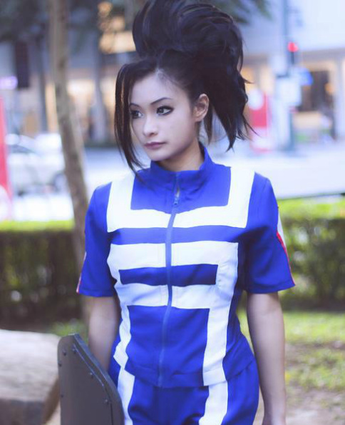 八百万百cos网友八百百的本子在这里是不存在的