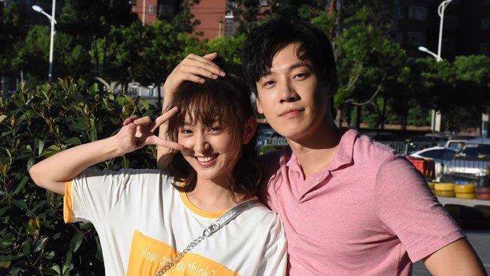 是来自今年7月份播出的网剧《浅情人不知》中,在剧中,昌隆饰演高仁