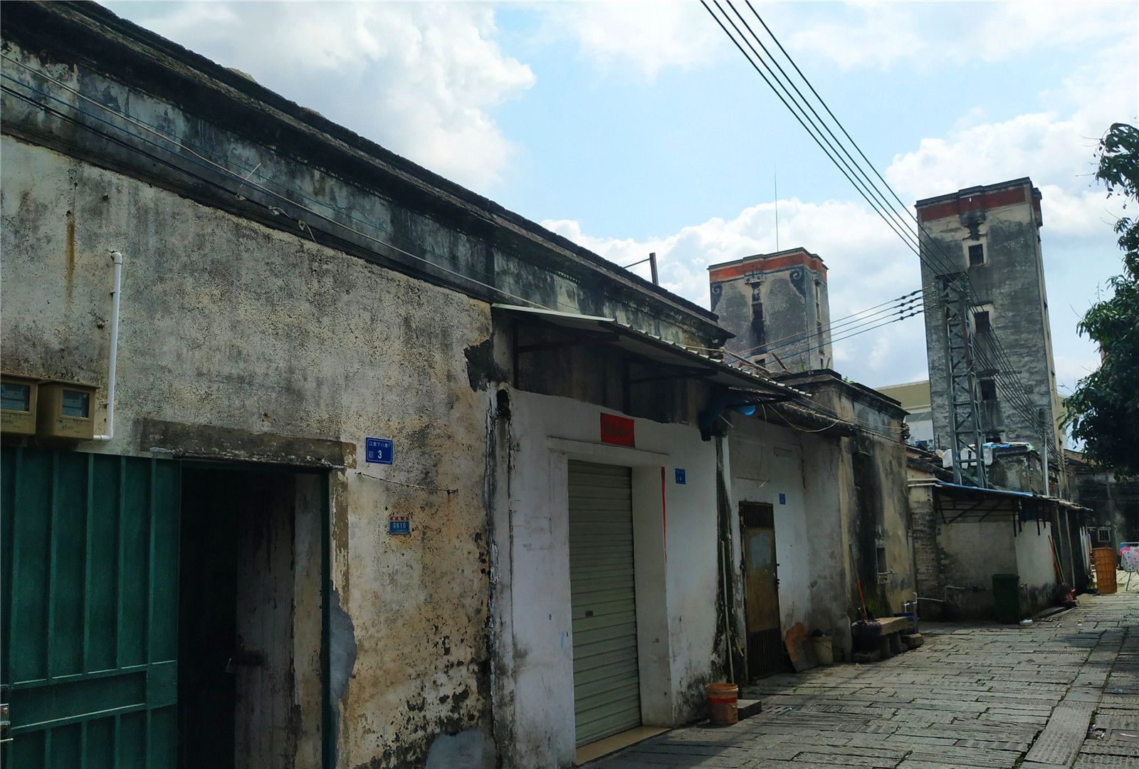 一座座排屋,一条条小巷,里面住满人|古村|排屋|东莞凤岗_新浪新闻