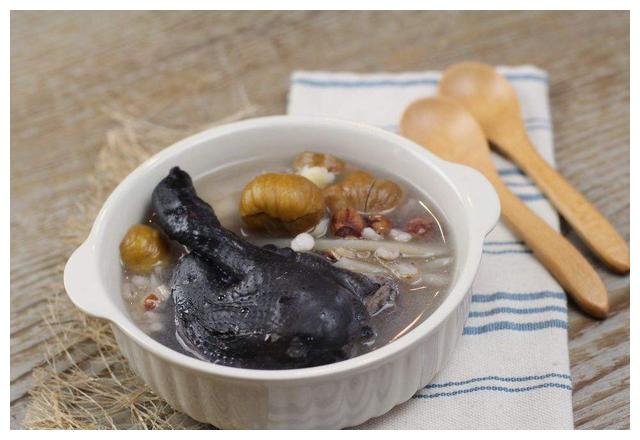 教你做能解馋的乌鸡,鲜嫩可口超美味,香气四溢,让你越吃越想吃