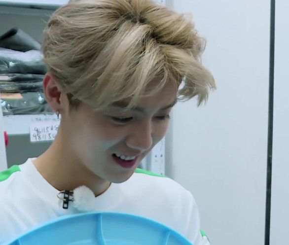 《奔跑吧》鹿晗上场就被撕,表情太吸睛,网友:小鹿也老了!