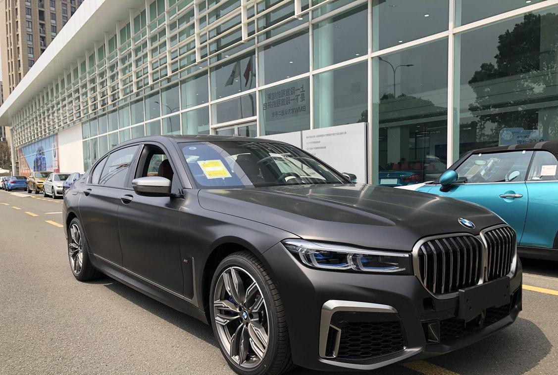 2019款宝马m760li豪华套装版:它是宝马7系中的"超跑"车型