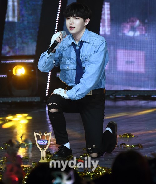 ladiescode等韩国歌手参加showchampion直播