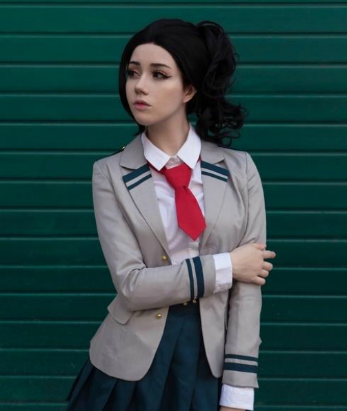 八百万百cos网友八百百的本子在这里是不存在的