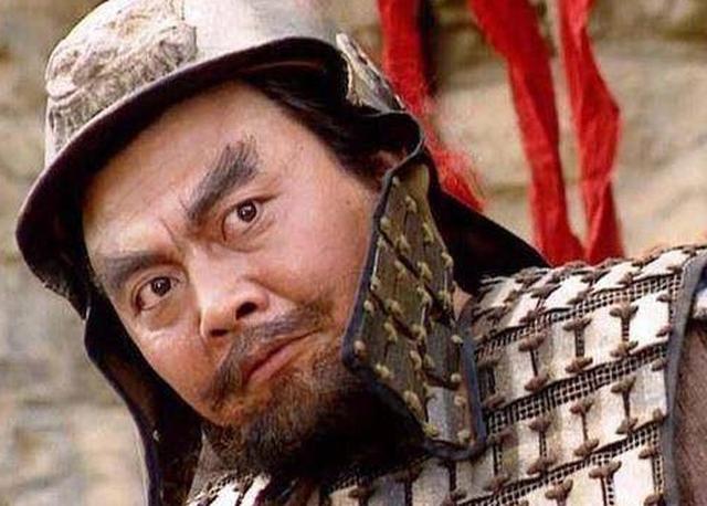 新版《三国》与老版《三国演义》里的张飞一对比,很尴尬