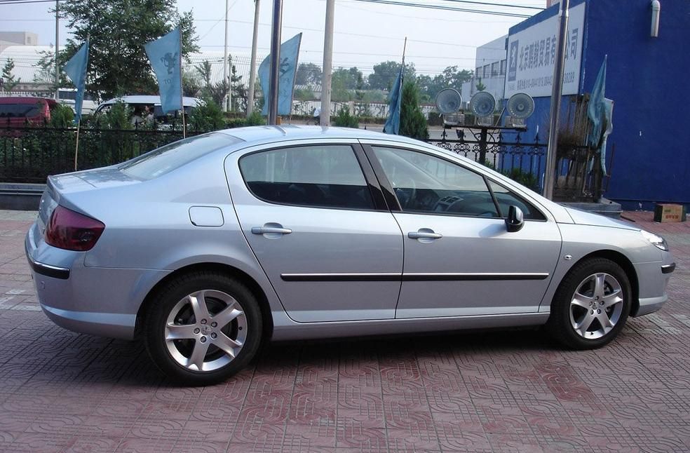 新浪看点# 标致407这车名气不大,科技感十.