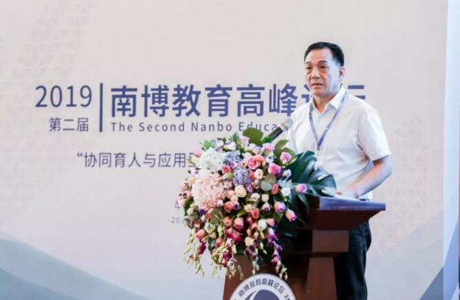 刘东风指出,新时代中国特色社会主义发展离不开教育.