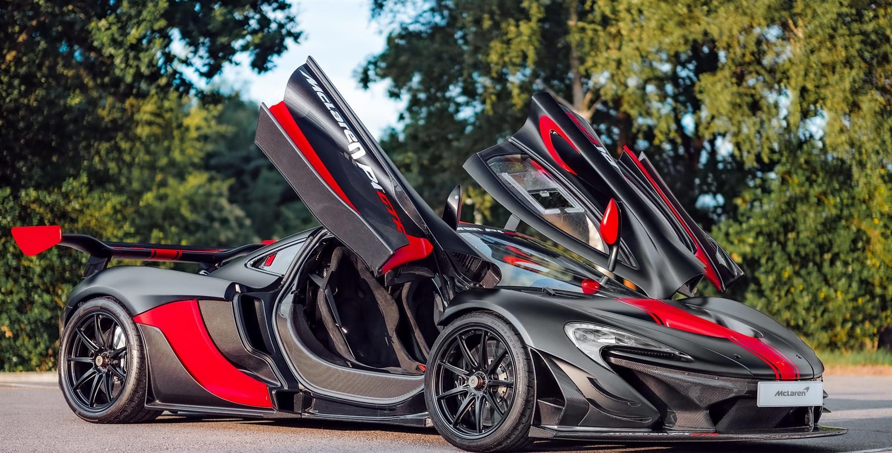 价值300w英镑的"红黑限量版"迈凯伦p1 gtr,百公里加速2.8秒