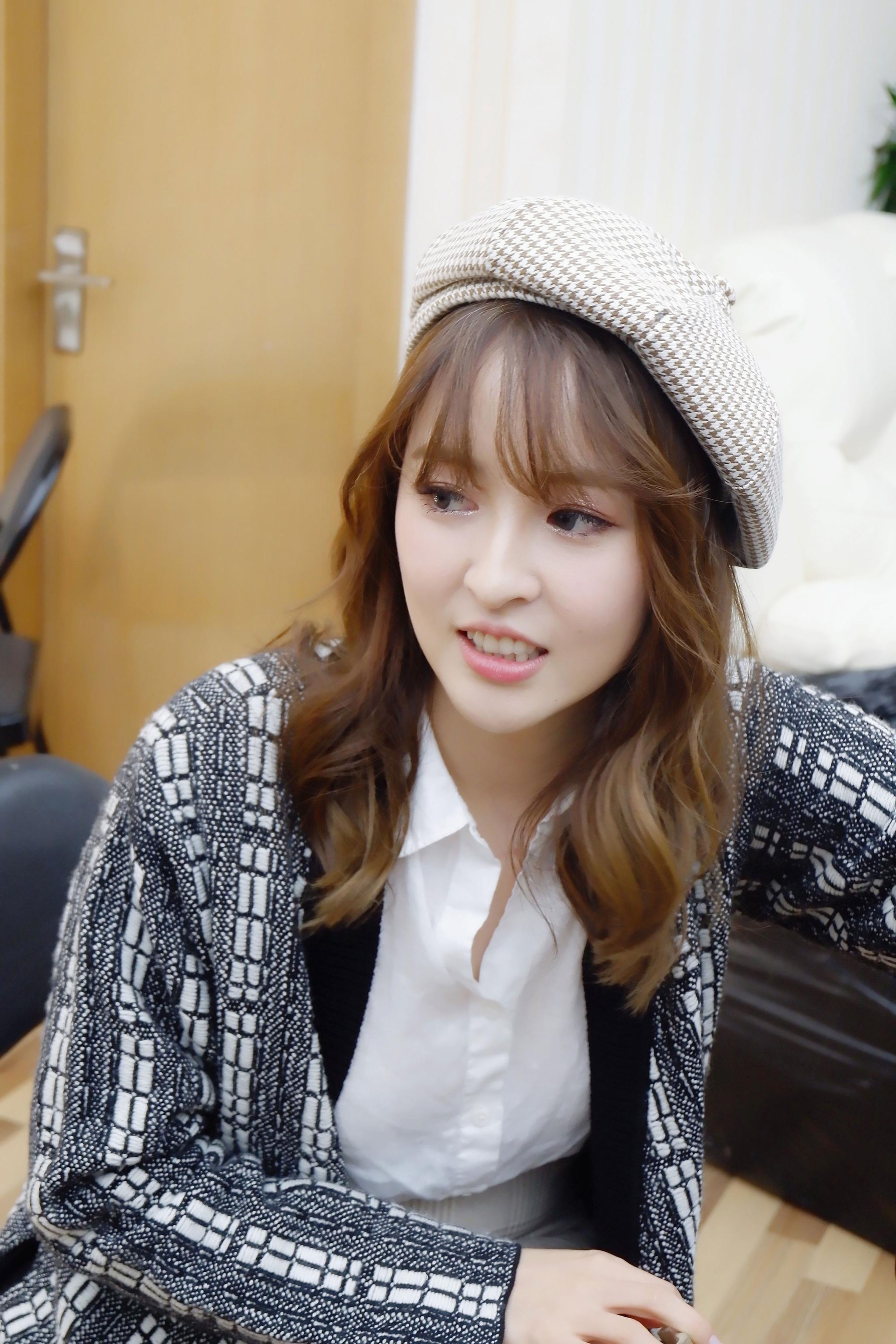 刘雪婧活力亮相蒙面猜评团 展现多面人格魅力