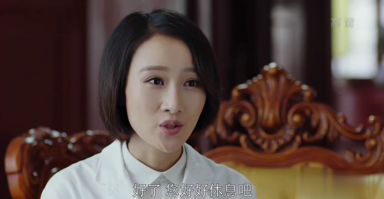 双刺:洪玲给吴晋元看完病准备离开被佩欣拦住,吃醋的样子真可爱