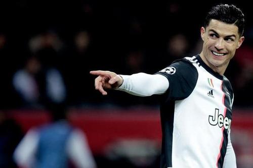 萨里一语成箴,c罗无缘40进球, 一任意球表明c罗在尤文并不好过