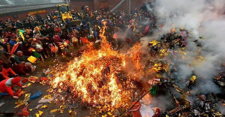 太昊陵香火旺盛固然是好事,但是也要顾及环保,你有什么好的解决办法呢