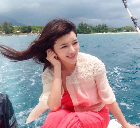 之后她主持了许多的节目,自2009年开始,更是一直在"朝闻天下"节目中和