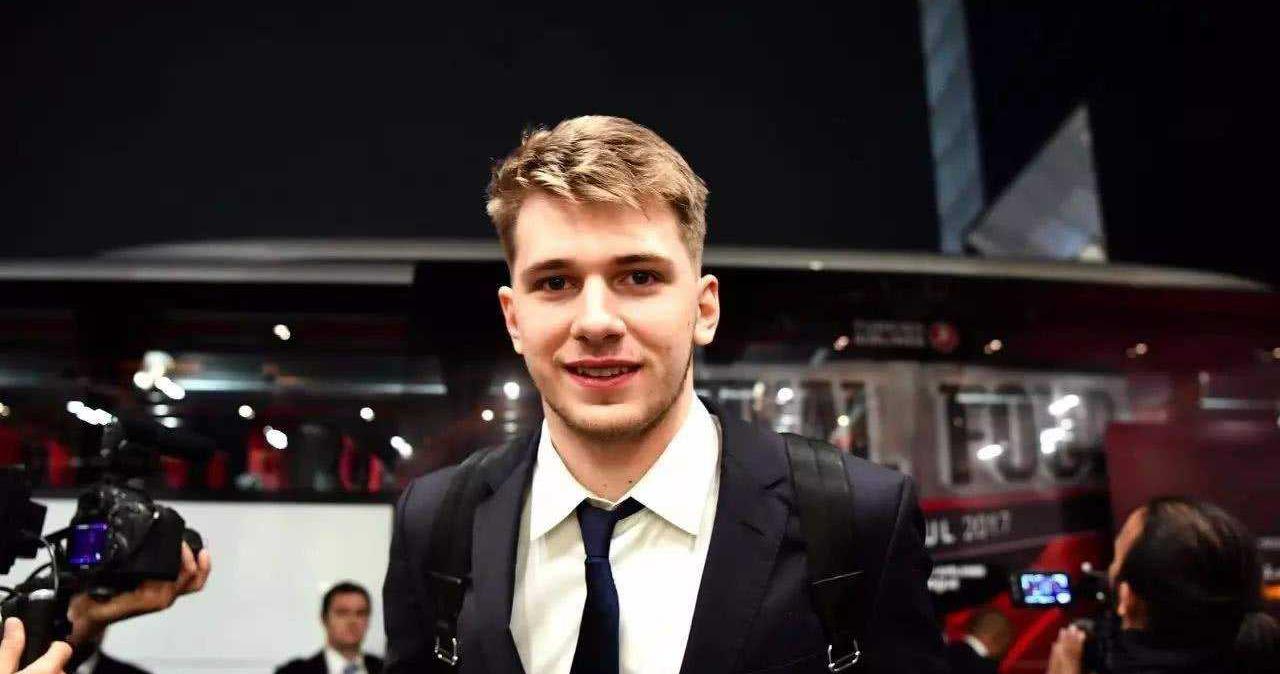 才拿最佳新秀,又想助攻王,不愧7岁就正规训练了,可也才20岁啊