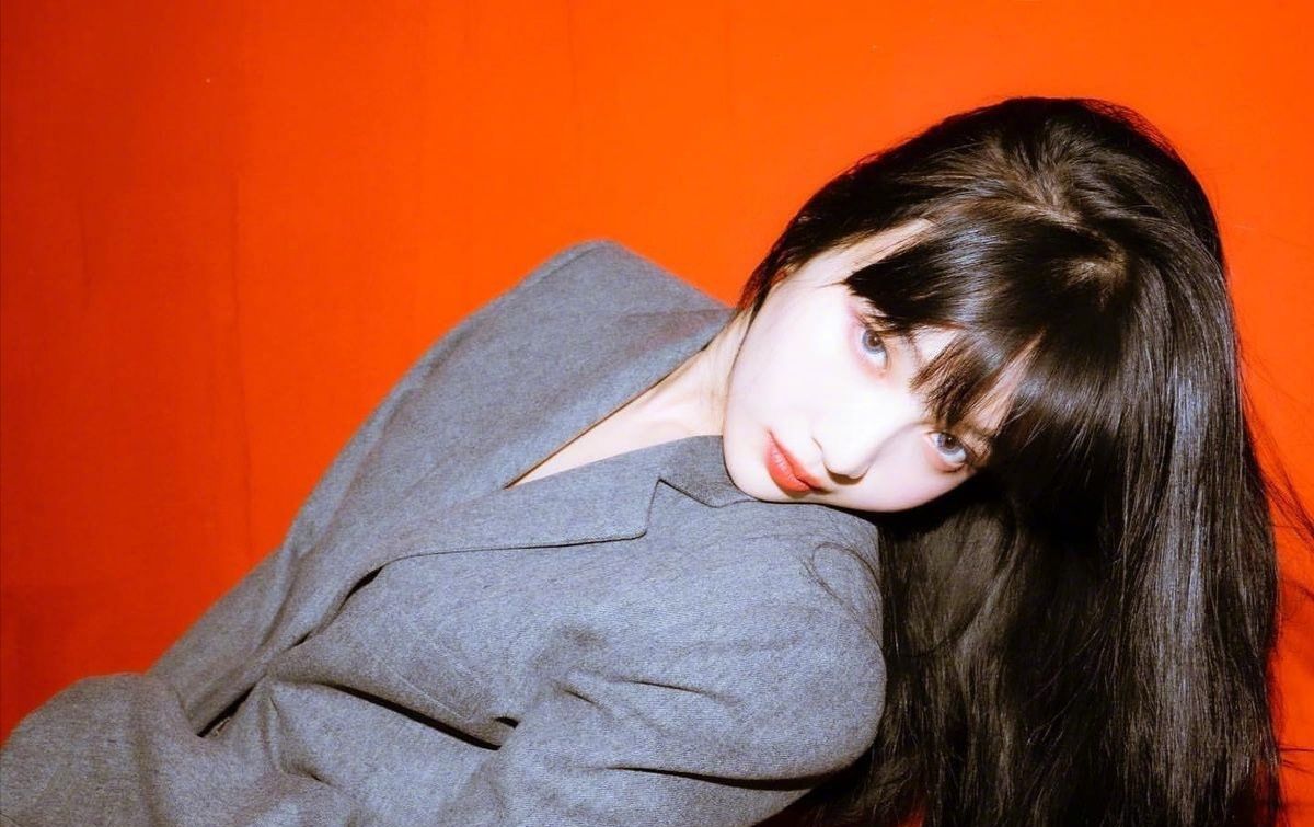 joy朴秀荣最新画报,穿上西装简直太a了