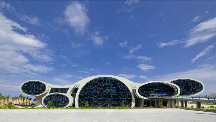 广东海上丝绸之路博物馆又称南海一号博物馆,主看点是宋代沉船.