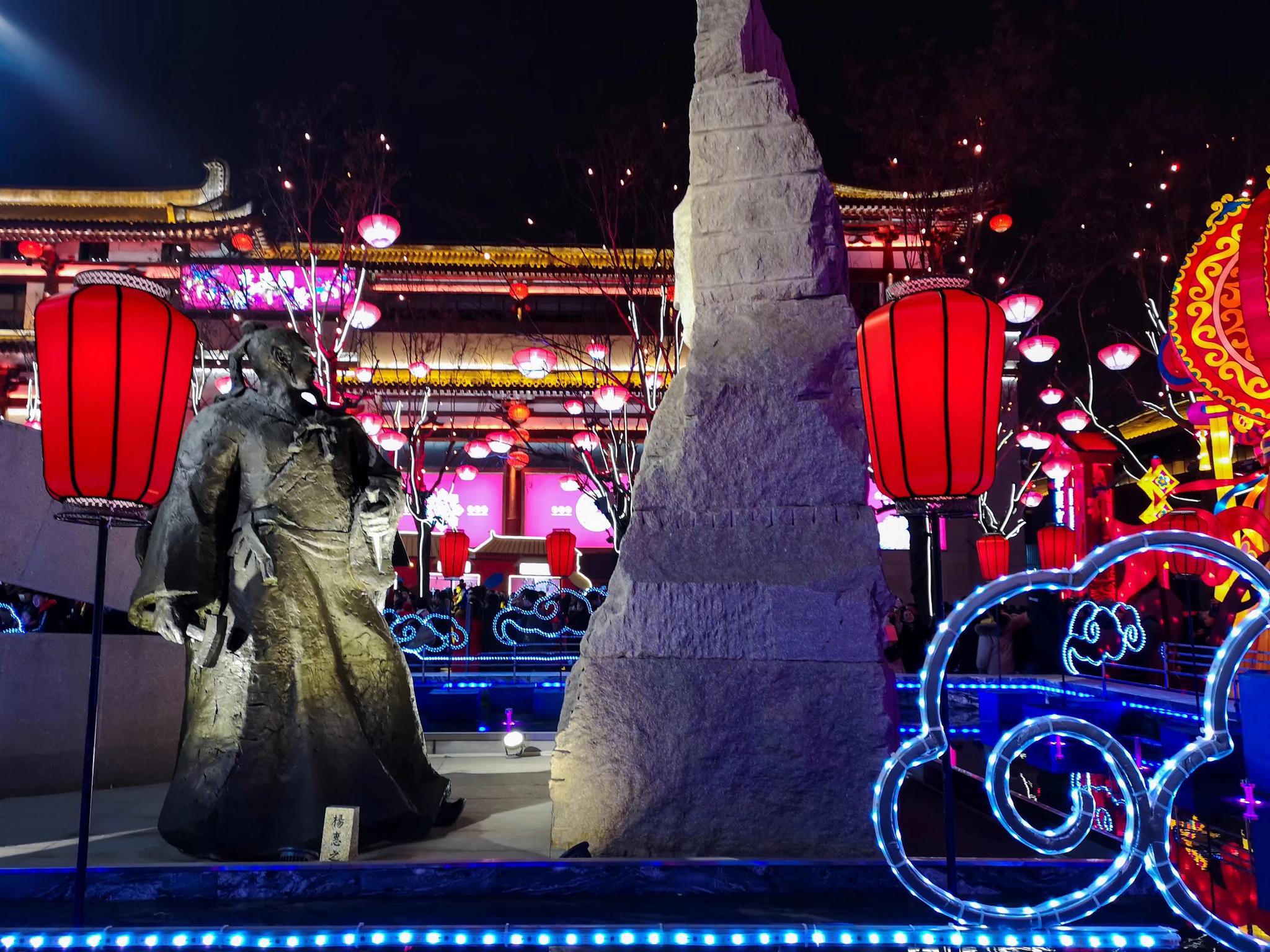 西安年最中国—西安大唐不夜城“大唐群英谱”雕塑|群英谱|大唐不夜城|大唐_新浪新闻