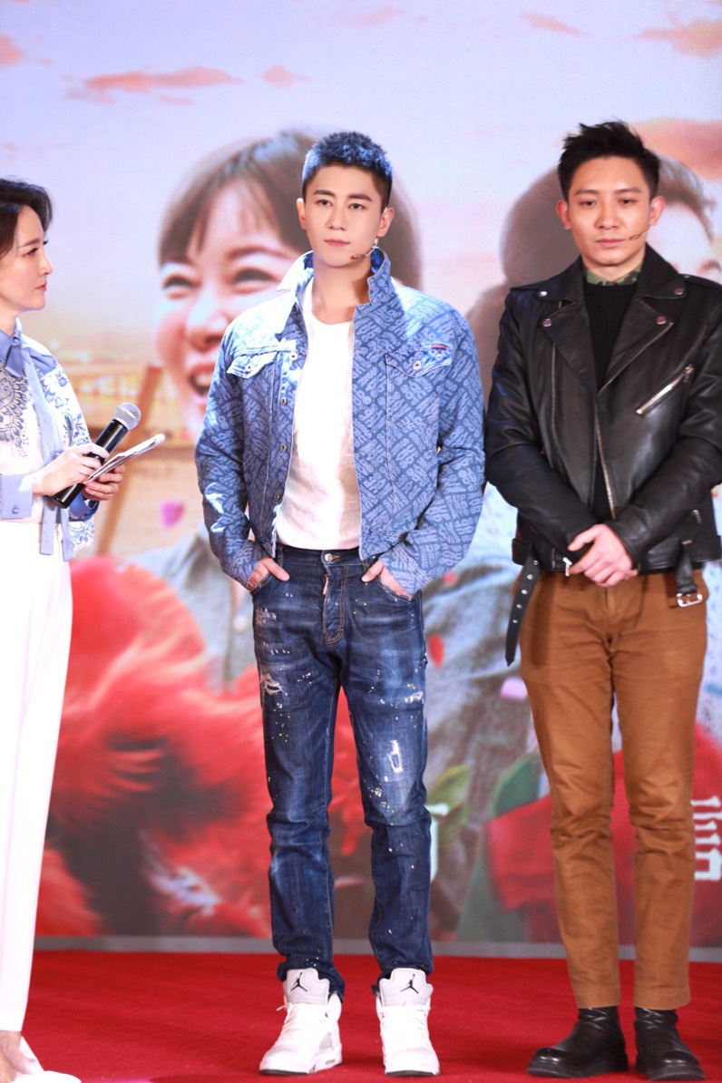 《澳门人家》央视热播 董洁董晨姐弟恋情成最大热点