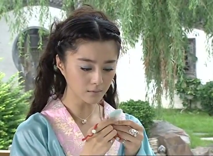 小鱼儿与花无缺:江小于给心兰玉佩,表示无缺走了