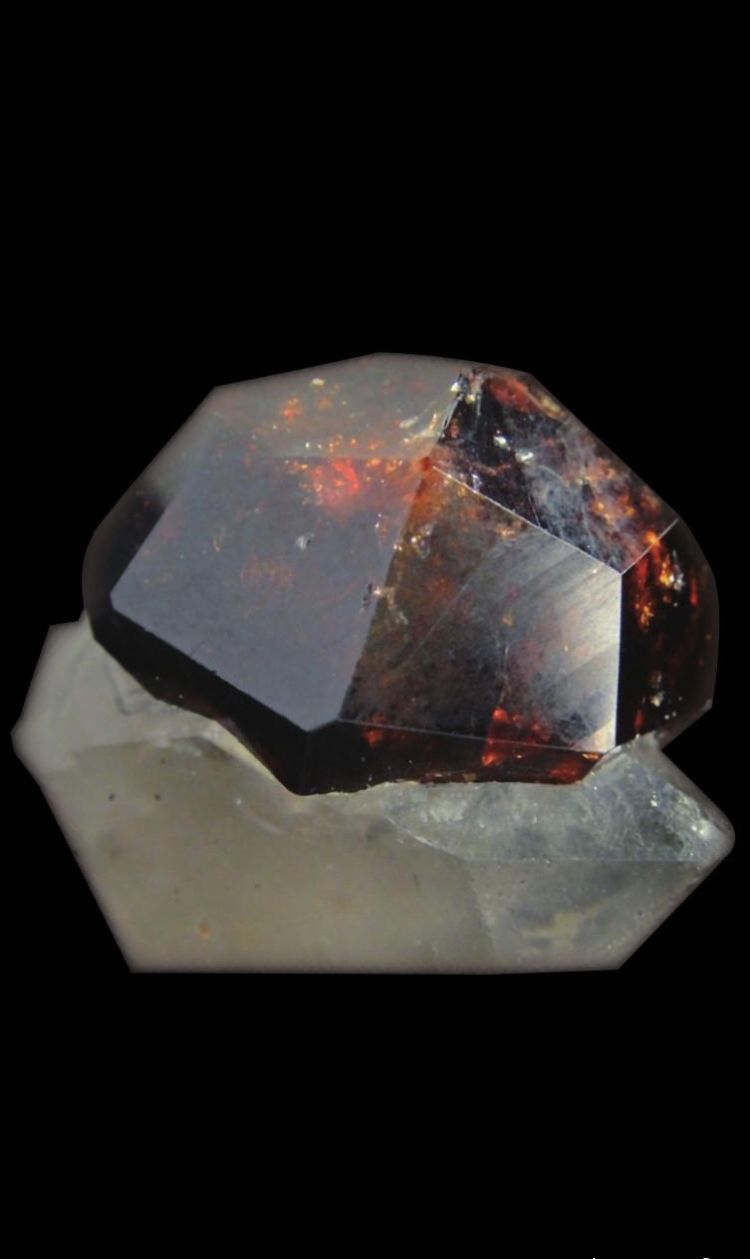 石榴石原矿,原石,石榴石晶体!各种宝石出生!