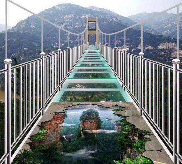 陕西咸阳的玻璃吊桥,玻璃炸裂,效果刺激,值得一去