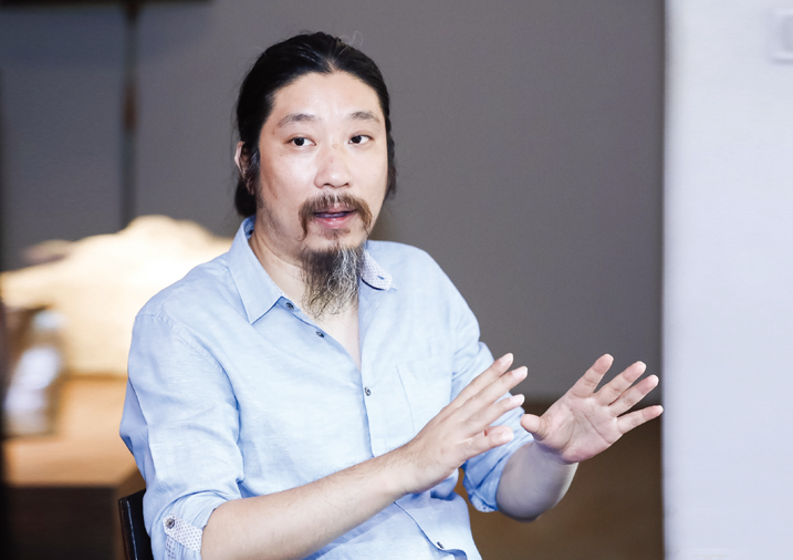 著名策展人鲍栋:茶是必需品,所以讲究起来没有尽头.