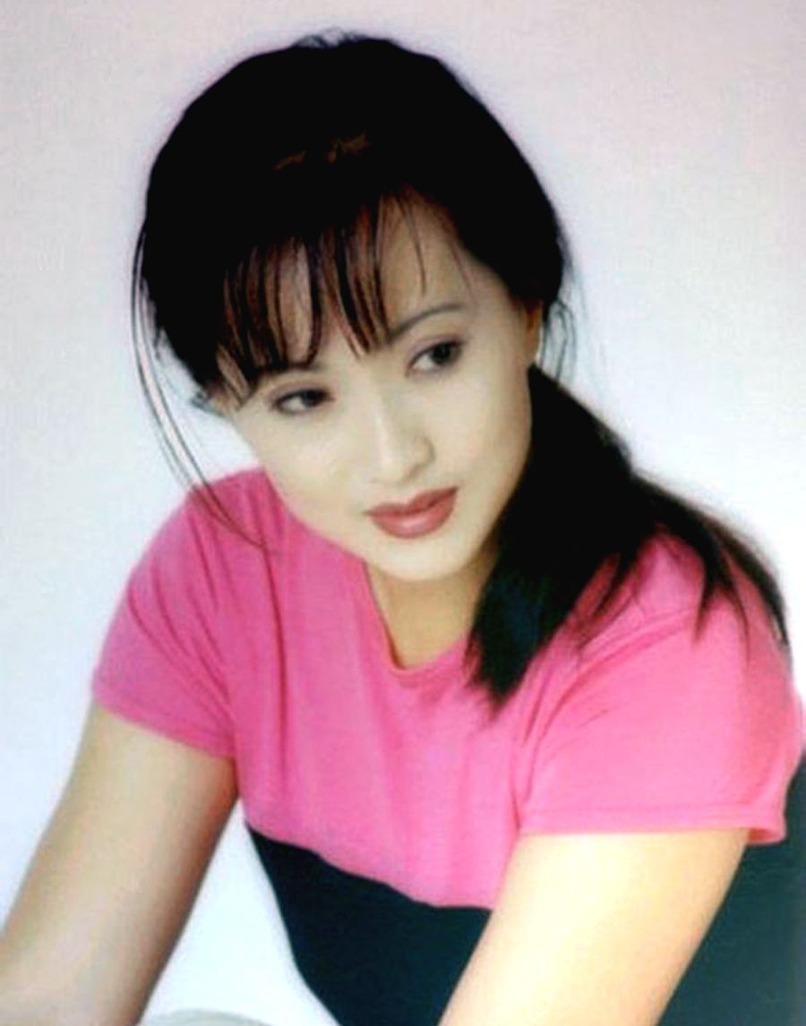 李勇勇,12张老照片,30年前的挂历美人,清秀妩媚柔情似水