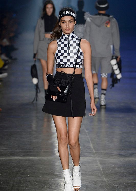 做个会穿衣服的女孩前卫和个性都具备才最有魅力