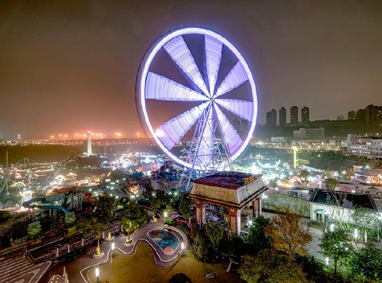 美爆了万人吻亮重庆欢乐谷灯光节皮卡丘灯组首展亮相