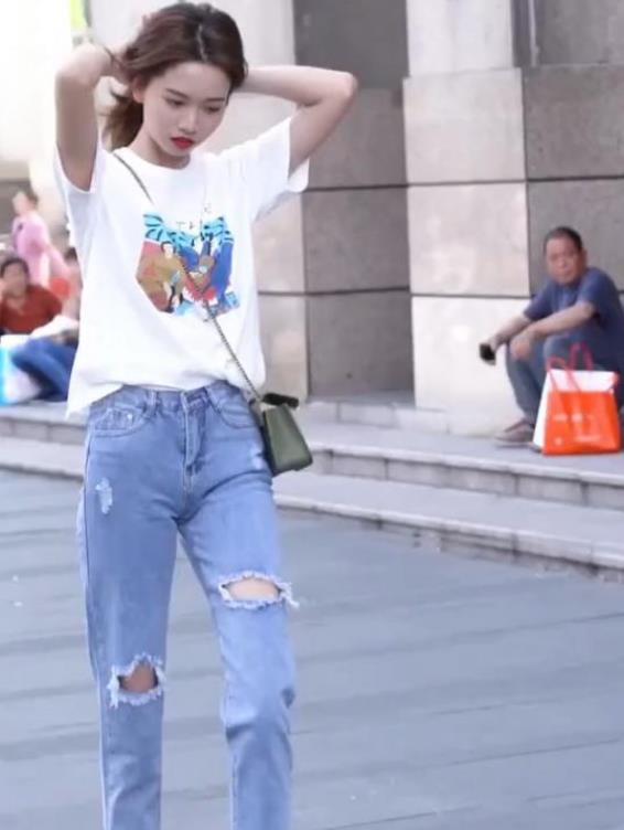 主角穿越古代秽乱后宫 主角穿越古代干皇后的小说