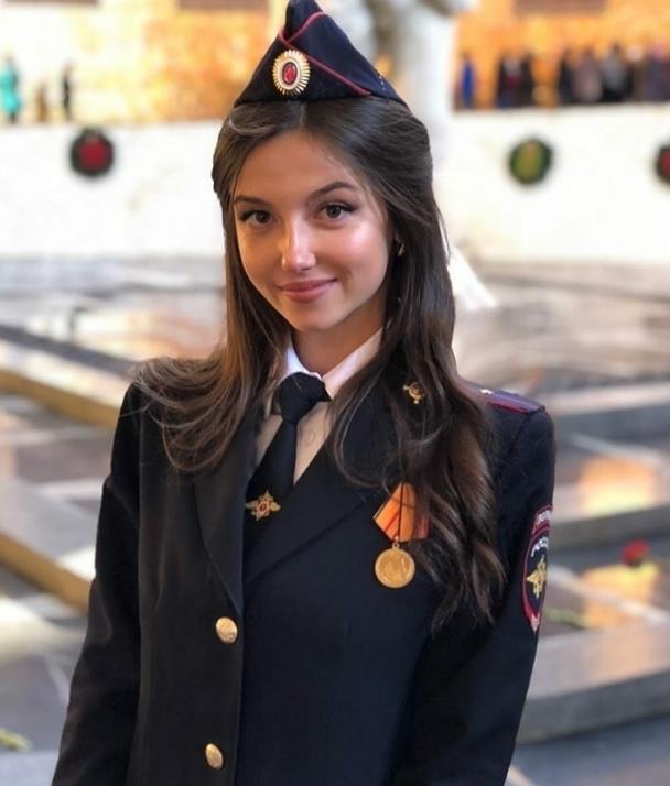 超高的颜值,强悍的战斗力,俄罗斯女兵在全世界都闻名.