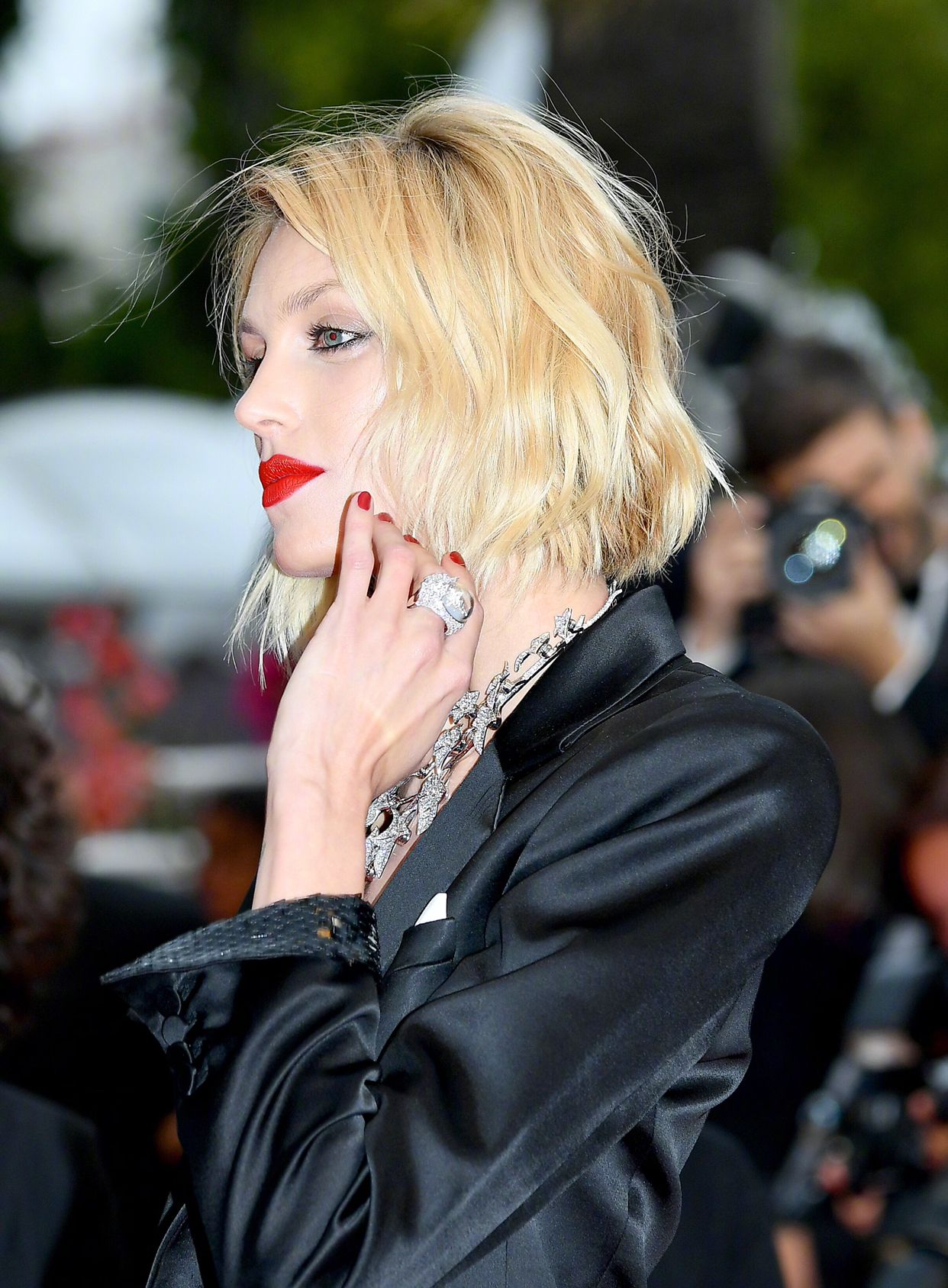 大杀四方超模安雅卢比可出席戛纳红毯现场媒体热情高涨