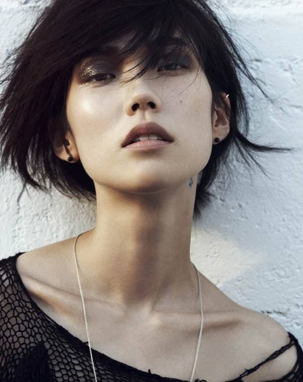 日本超模冈本多绪清新却不稚嫩俏皮中带一点酷酷的感觉