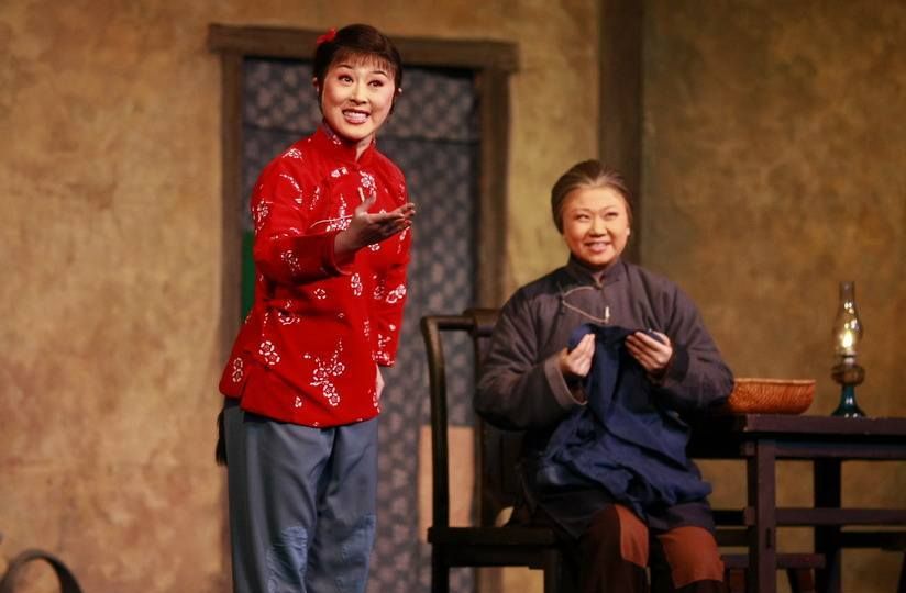 当年六大经典样板戏,图一是红灯记,图六是白毛女