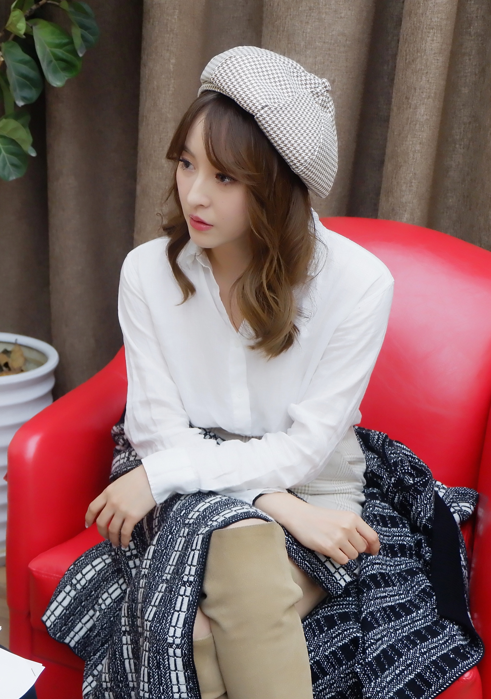 刘雪婧活力亮相蒙面猜评团 展现多面人格魅力