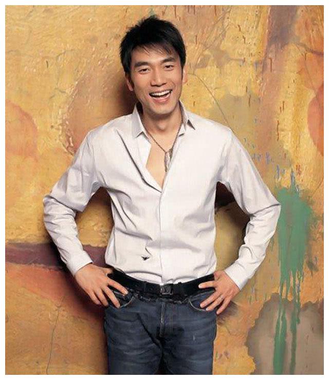 二任老婆发家致富,今身家过亿仍十分低调|林依轮|黄琏|老婆_新浪新闻