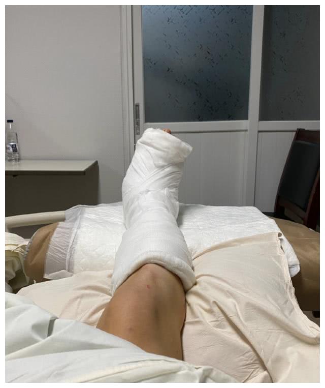 张云雷第五次手术结束再曝当年坠楼事件五字回应令粉丝安心