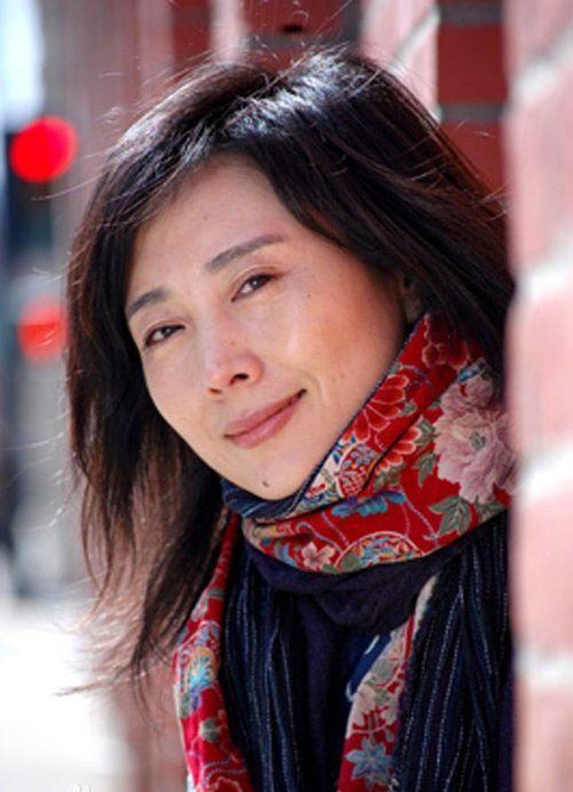 87版红楼梦导演说她变化最大拍戏的时候每看她一次都变样子