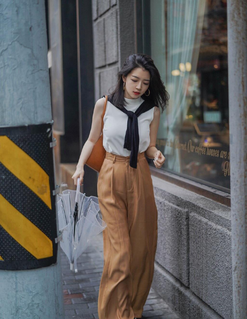 初秋阔腿裤怎么穿,学三木博主的复古搭配,时髦高级又气质