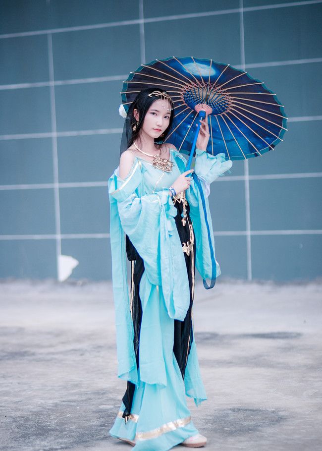 剑侠情缘网络版叁cos古装美女别有一番风味