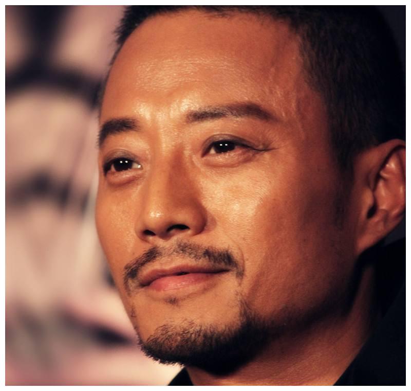 半路出家当演员,沉默多年, 44岁终获影帝,被调侃大器晚成