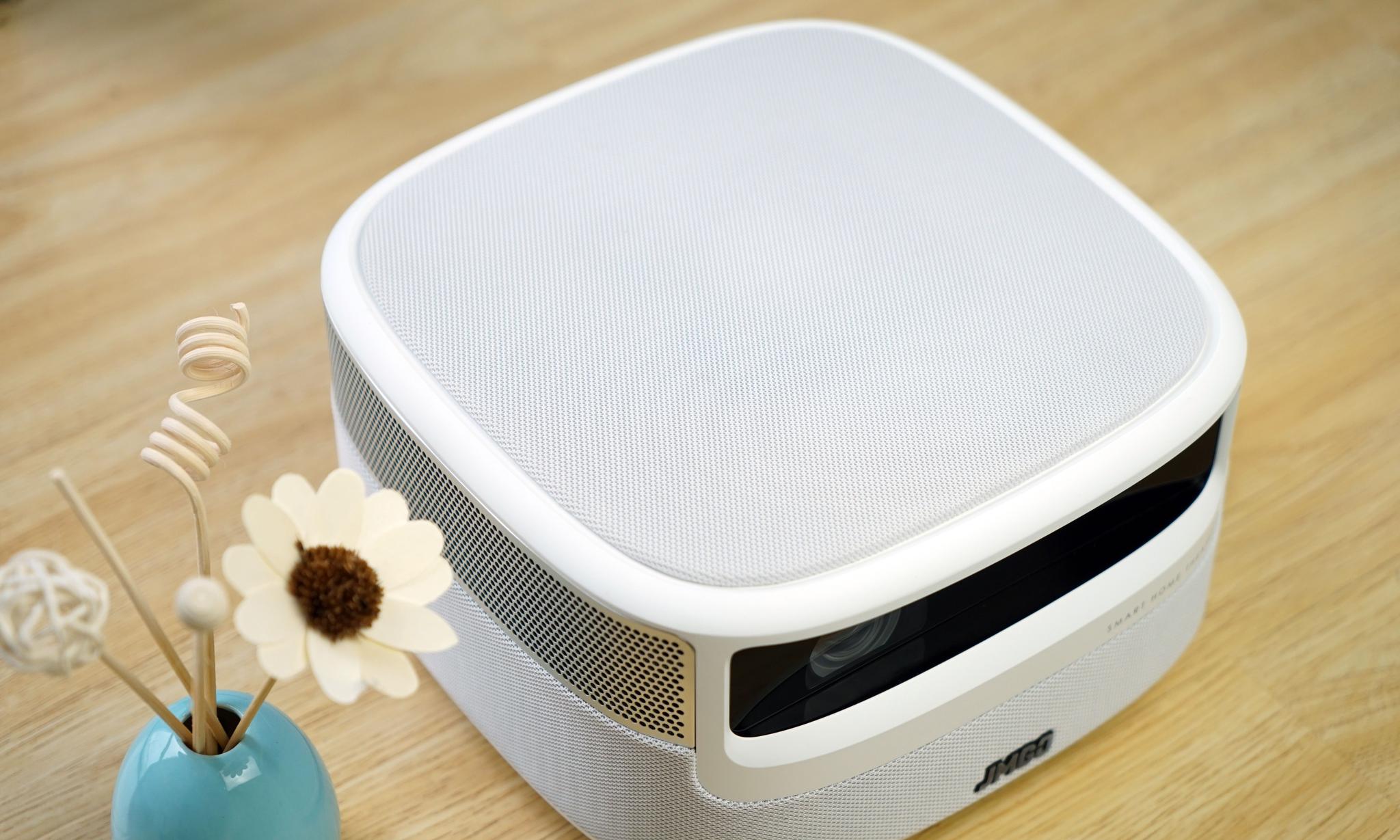 坚果j9真机图赏首发好设计会说话够智能高亮度