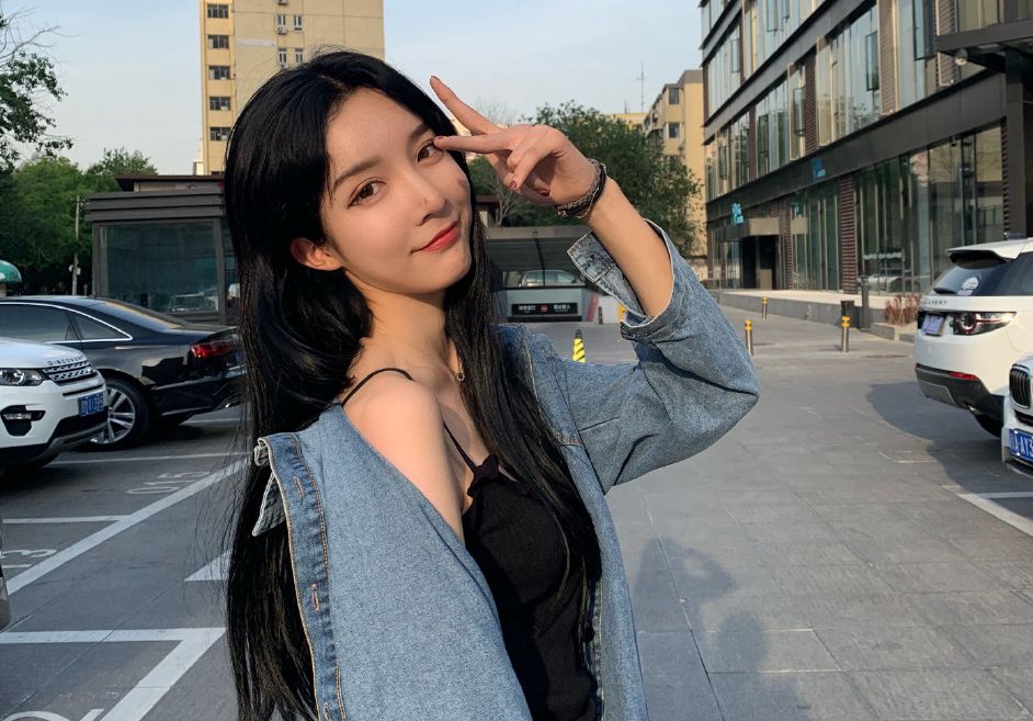 "女装大佬"艾比,有着跨性别的美,男女生都hold不住!