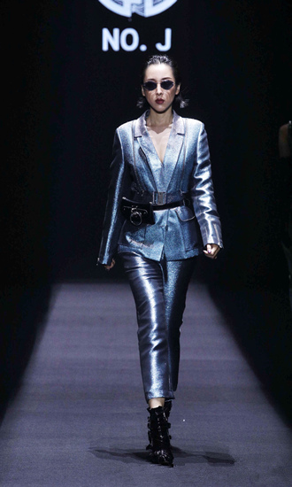 华人影星吴靖萱跨界时尚 全栖发展成绩璀璨